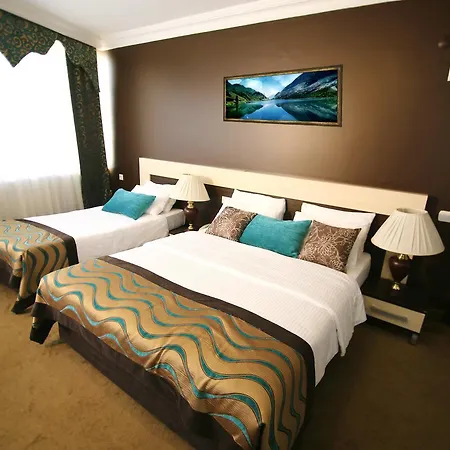 Cevik Palace Hotell 2*