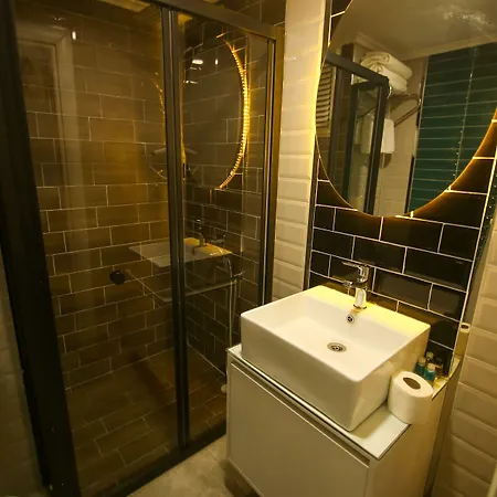 Cevik Palace Otel 2*