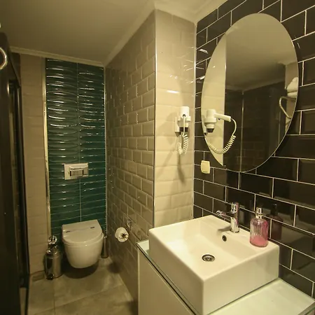 Cevik Palace Hotel 2*