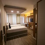 Cevik Palace فندق