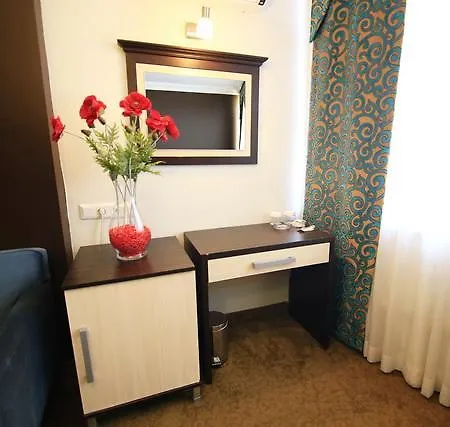 Cevik Palace Hotell 2*